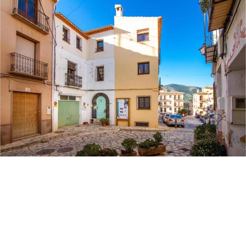 Nice home in Finestrat with 5 Bedrooms and WiFi