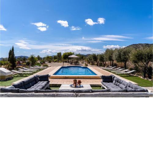 Nice Home In Jijona With Outdoor Swimming Pool, 5 Bedrooms And Swimming Pool