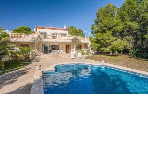 Nice Home In Lametlla With 7 Bedrooms, Wifi And Private Swimming Pool