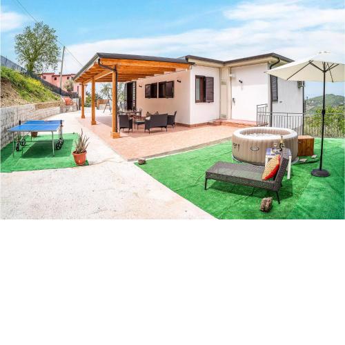 Nice home in Laureana Cilento with 3 Bedrooms, WiFi and Jacuzzi