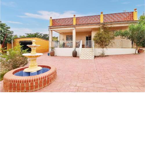 Nice home in Liria with 4 Bedrooms, WiFi and Swimming pool