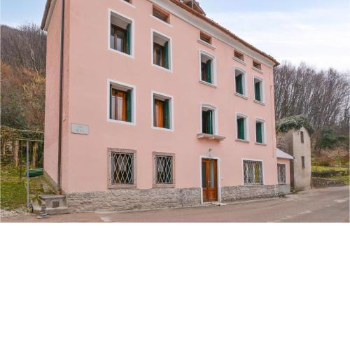 Nice home in Lusiana with WiFi and 4 Bedrooms
