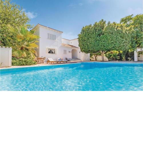 Nice Home In Mijas Costa With 7 Bedrooms, Wifi And Private Swimming Pool