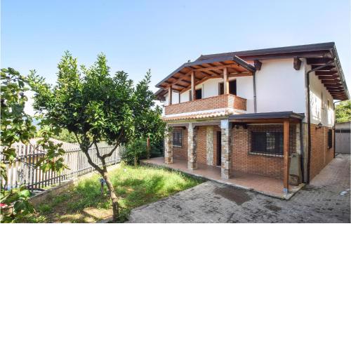 Nice home in Motta Santa Lucia with WiFi and 4 Bedrooms