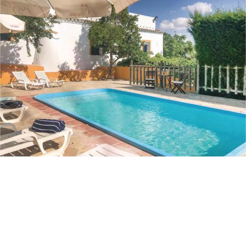 Nice home in Osuna with 5 Bedrooms, Private swimming pool and Outdoor swimming pool