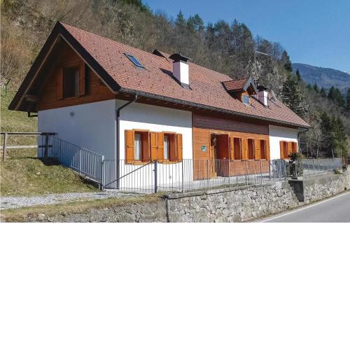 Nice home in Ovaro UD with 3 Bedrooms and WiFi