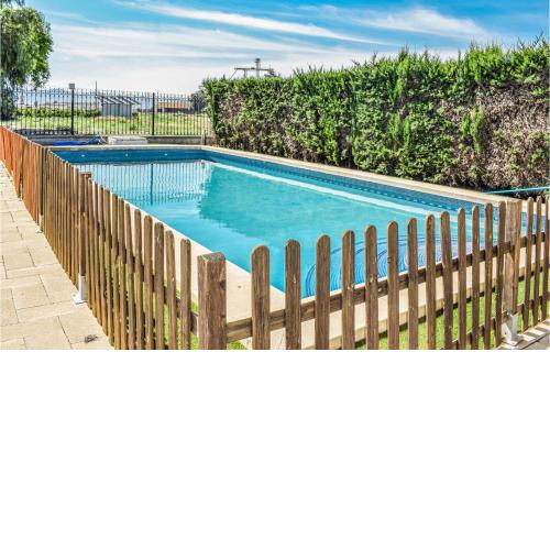 Nice Home In Puerto Lumbreras With 5 Bedrooms, Wifi And Outdoor Swimming Pool