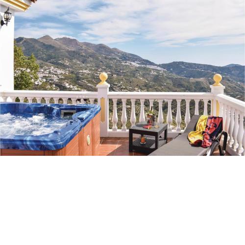 Nice Home In rchez With 4 Bedrooms, Jacuzzi And Outdoor Swimming Pool