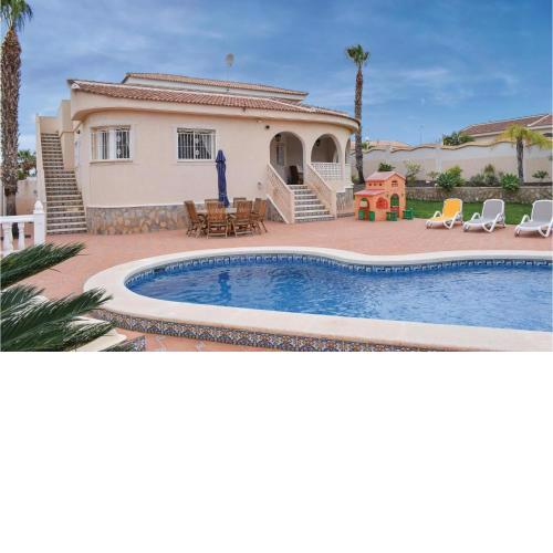 Nice Home In Rojales With 4 Bedrooms, Outdoor Swimming Pool And Swimming Pool