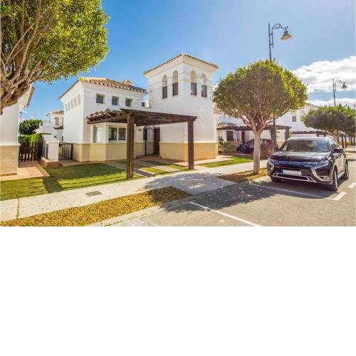 Nice Home In Roldan With 2 Bedrooms, Wifi And Swimming Pool