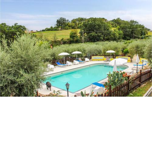 Nice home in San Giovanni with Outdoor swimming pool, Jacuzzi and WiFi