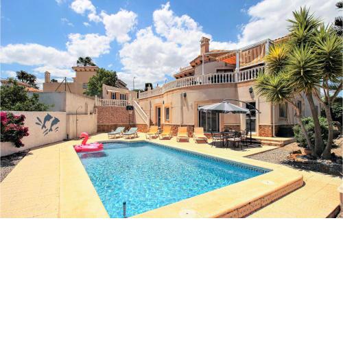 Nice home in San Miguel de Salinas with 6 Bedrooms, WiFi and Outdoor swimming pool