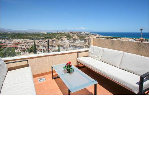 Nice Home In Santa Pola With 3 Bedrooms, Outdoor Swimming Pool And Swimming Pool