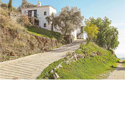 Nice Home In Sayalonga With Outdoor Swimming Pool, Private Swimming Pool And 3 Bedrooms