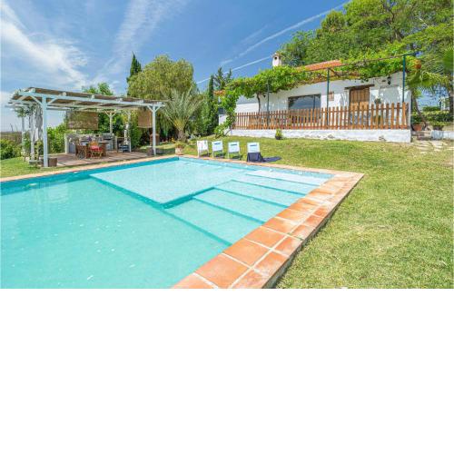 Nice Home In Sevilla With 4 Bedrooms, Private Swimming Pool And Outdoor Swimming Pool