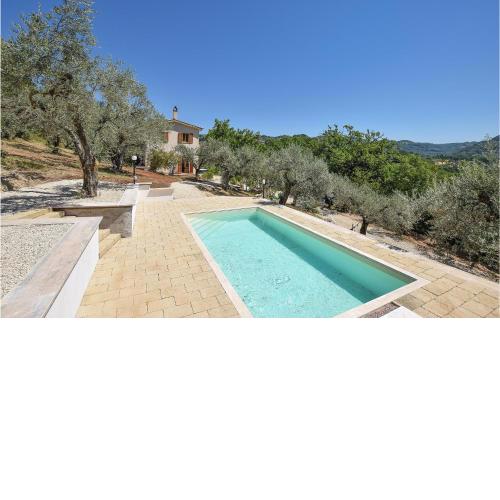 Nice Home In Toffia With Jacuzzi, Private Swimming Pool And 4 Bedrooms