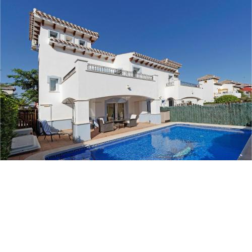 Nice Home In Torre-pacheco With Outdoor Swimming Pool, Wifi And 2 Bedrooms