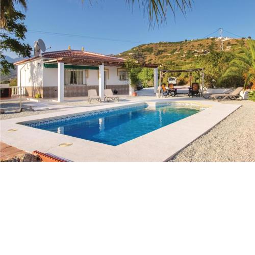 Nice Home In Torrox Costa With 4 Bedrooms, Wifi And Private Swimming Pool