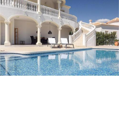 Nice Home In Trullent With 3 Bedrooms, Wifi And Swimming Pool