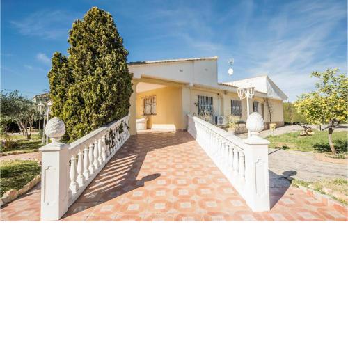 Nice Home In Urbanizacin La Sima With 5 Bedrooms, Wifi And Private Swimming Pool