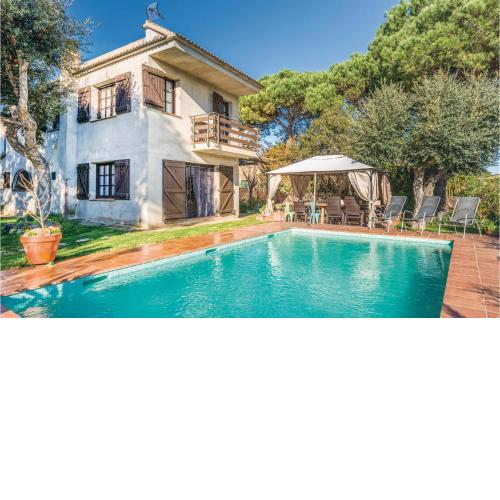 Nice Home In Vidreres With 5 Bedrooms, Wifi And Outdoor Swimming Pool