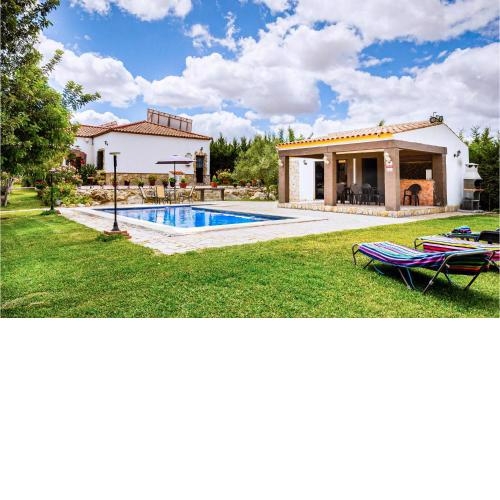 Nice Home In Villamartin With 3 Bedrooms, Wifi And Outdoor Swimming Pool