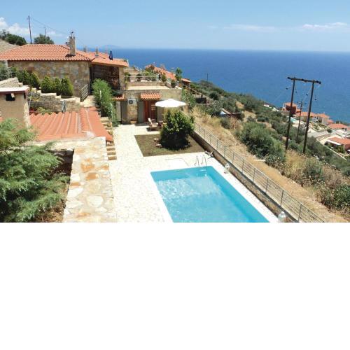 Nice home in Xyropigado with 4 Bedrooms, WiFi and Outdoor swimming pool