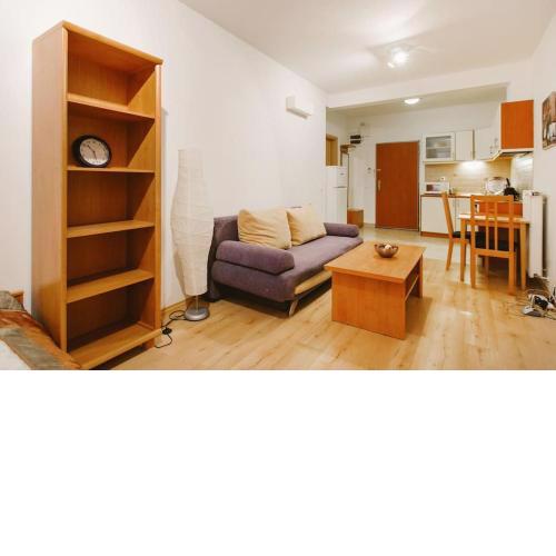 Nice studio for 4 persons, behind Opera house!
