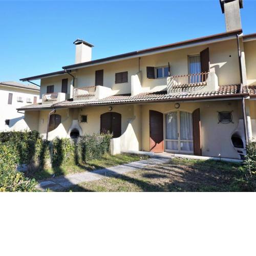 Nice villa in Porto Santa Margherita with shared pool