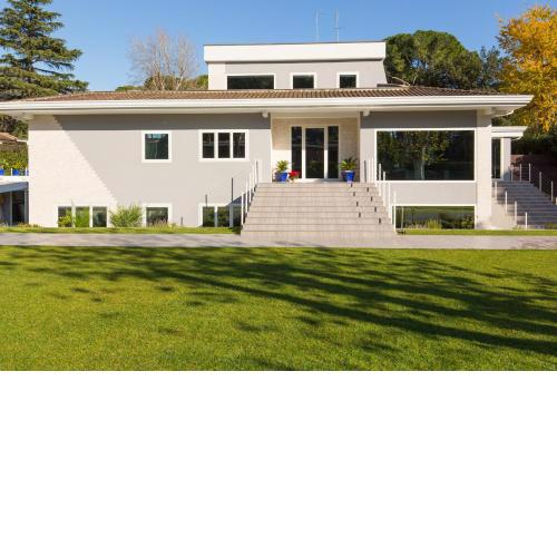 Niclas Luxury Apartments