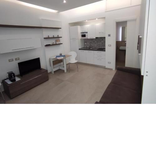 Nicuzza Central Room
