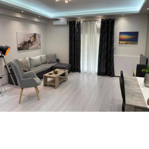 Niki's apartment