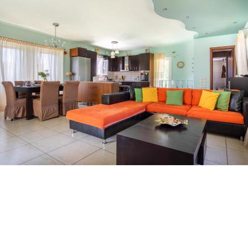 NikoLakis House