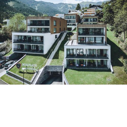 Nikolaus by AvenidA Panoramic Wellness Suites Zell am See