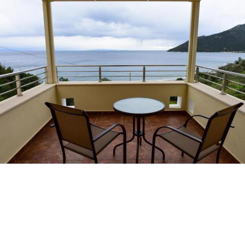 Nikole's Villa By The Sea 2