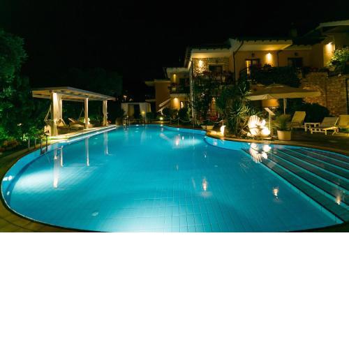Nikoleta Luxury Villa