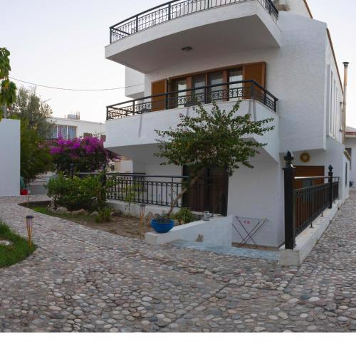 Nikoli country House