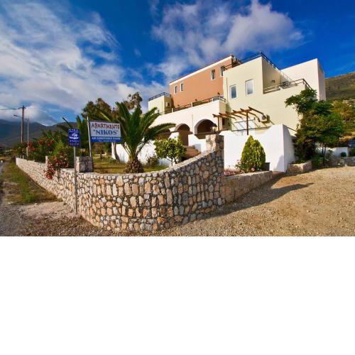 Nikos Apartments