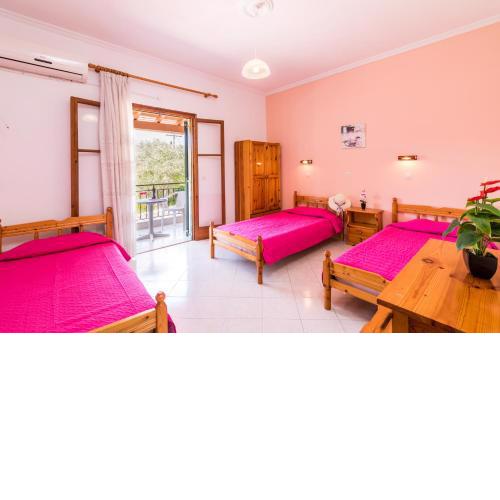 Nikos Apartments