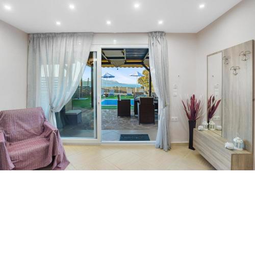 Nikos Dimitra Luxury Home