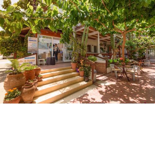 Nikos Hotel