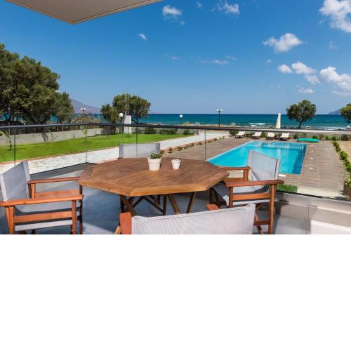 Niovi Seaside Suites