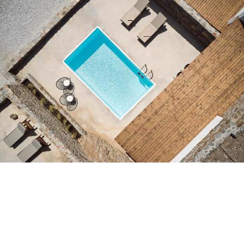 Niva Pool Suites