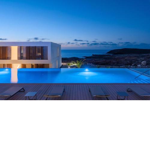Nivaria Beach Apartments and Villas