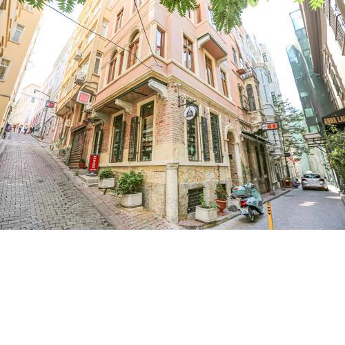 No 8 Galata