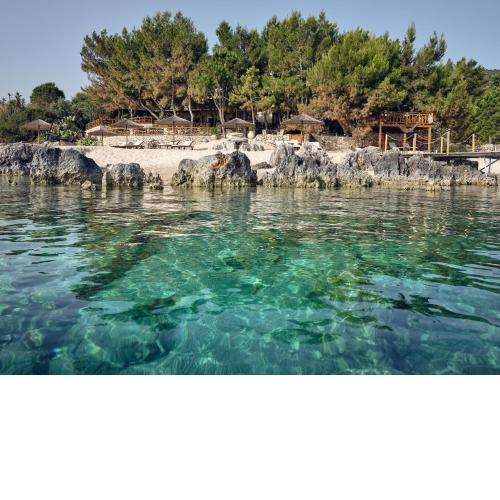 Nobelos Seaside Lodge