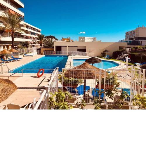 Nogalera 110 City central 3 pools with bar