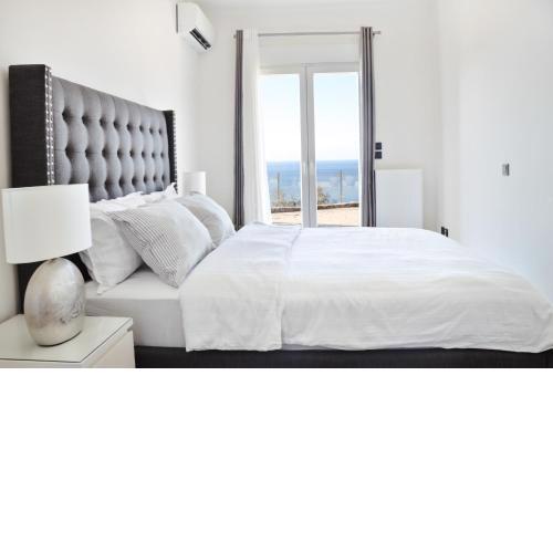 Noir Luxury Suite by CorfuEscapes