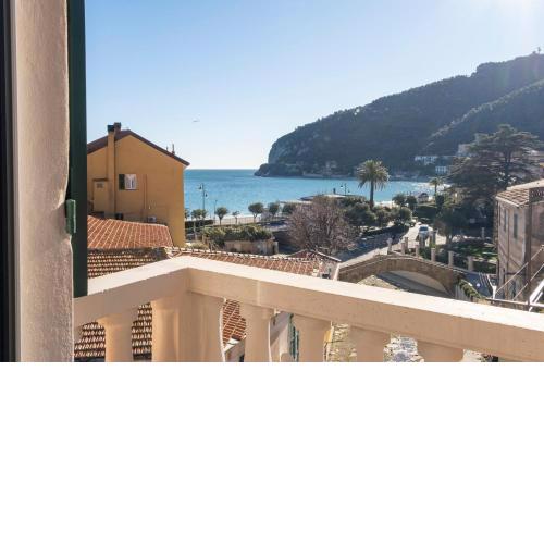 Noliday Riviera Sea View Luxury Apartment