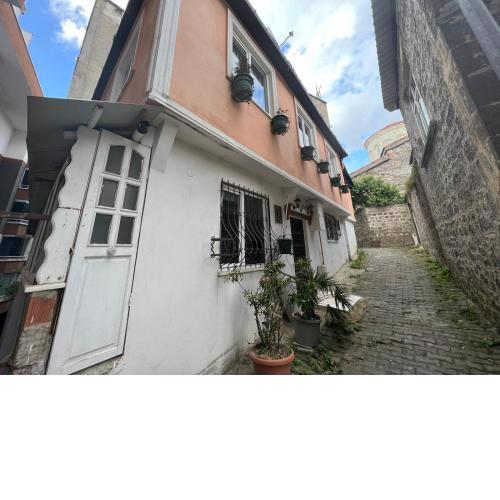 Nostaljik müstakil ev